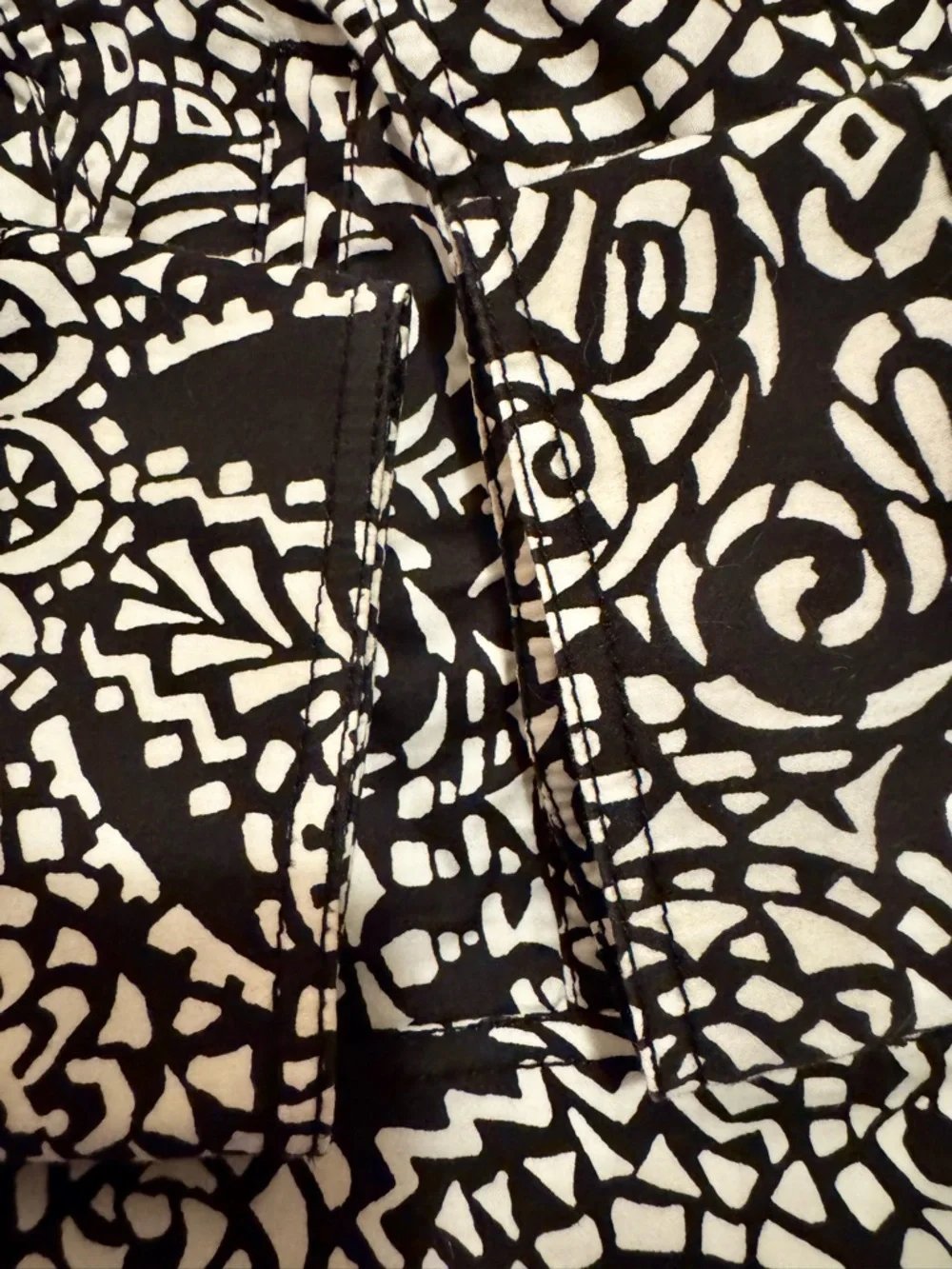 Chico's Black & White Graphic Swirl Button-Down Shirt Jacket - Picture 6 of 11